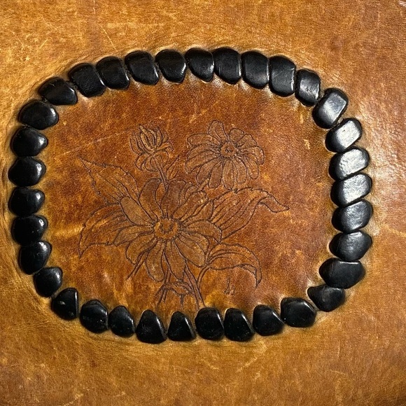 Vintage Rare Find Tooled Rustic Boho Leather Bag w /Floral Design - Picture 4 of 13